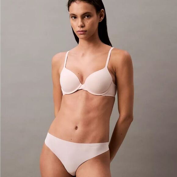 Calvin Klein Invisible Thong- Nymphs Thigh - Picture 2 of 8